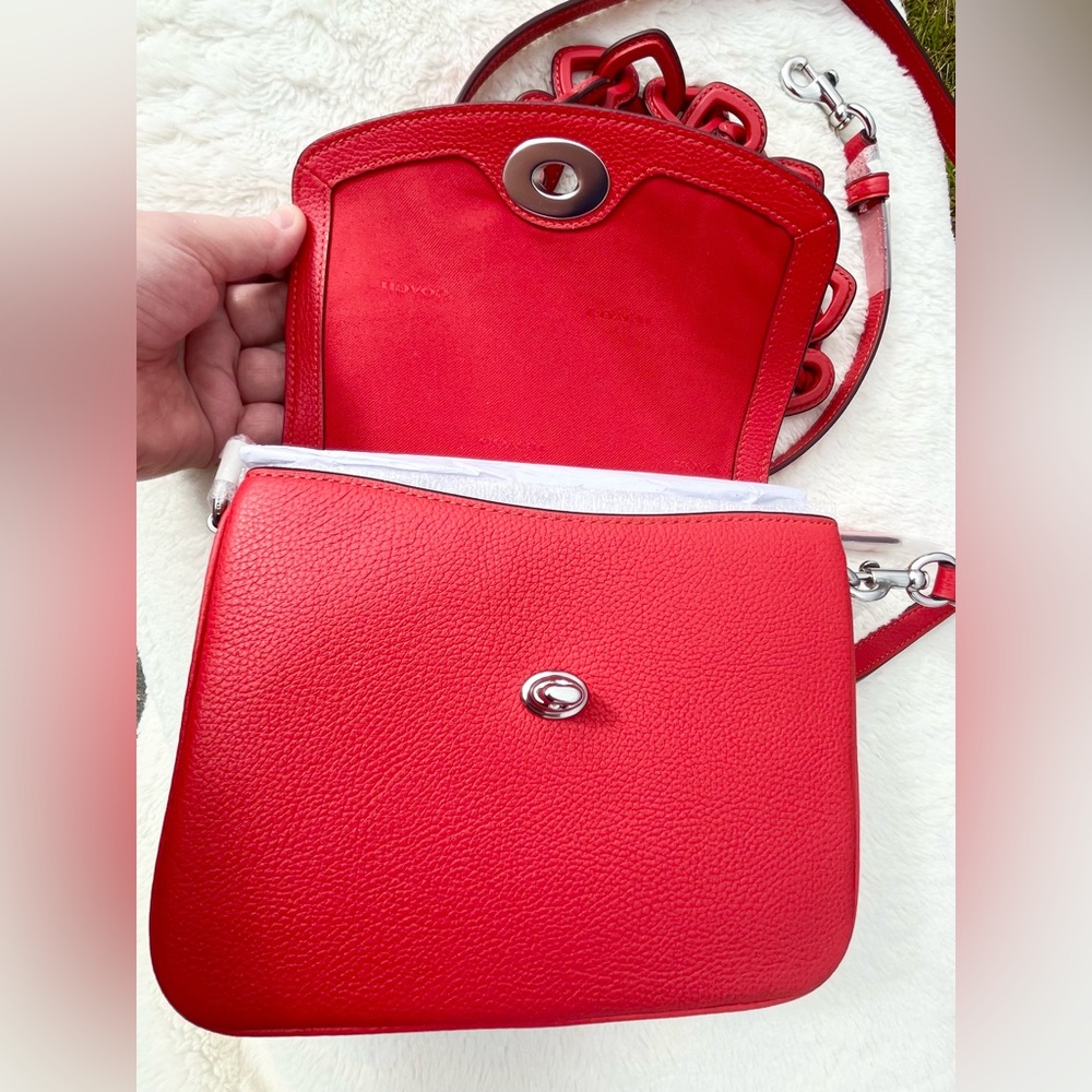 NWT ❤️Coach Cassie 19 Red Sport in Pebble Leather. 3 straps & dust bag included - Picture 8 of 16